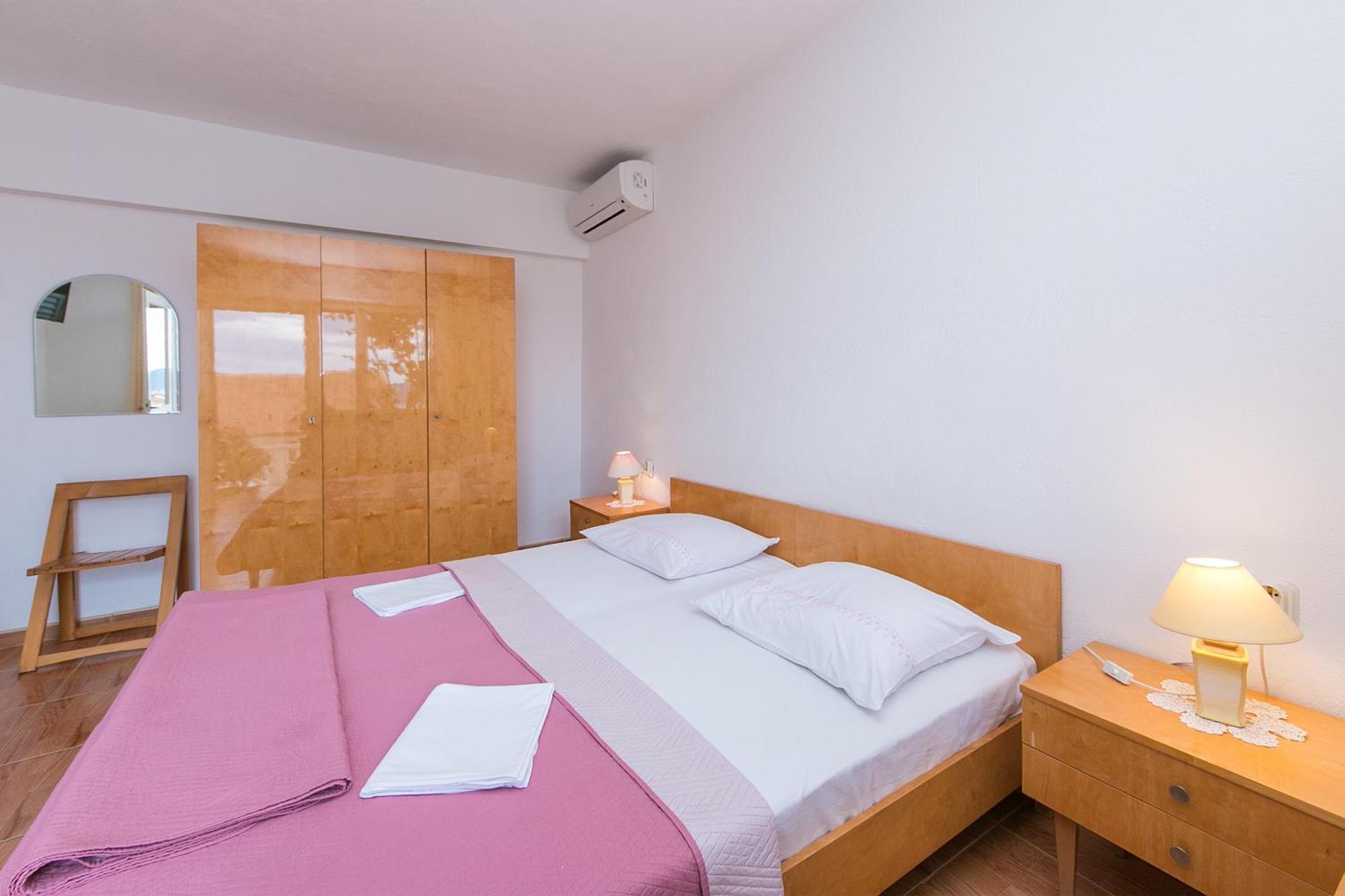 Apartments And Rooms By The Sea Brela, Makarska - 2752 객실 사진