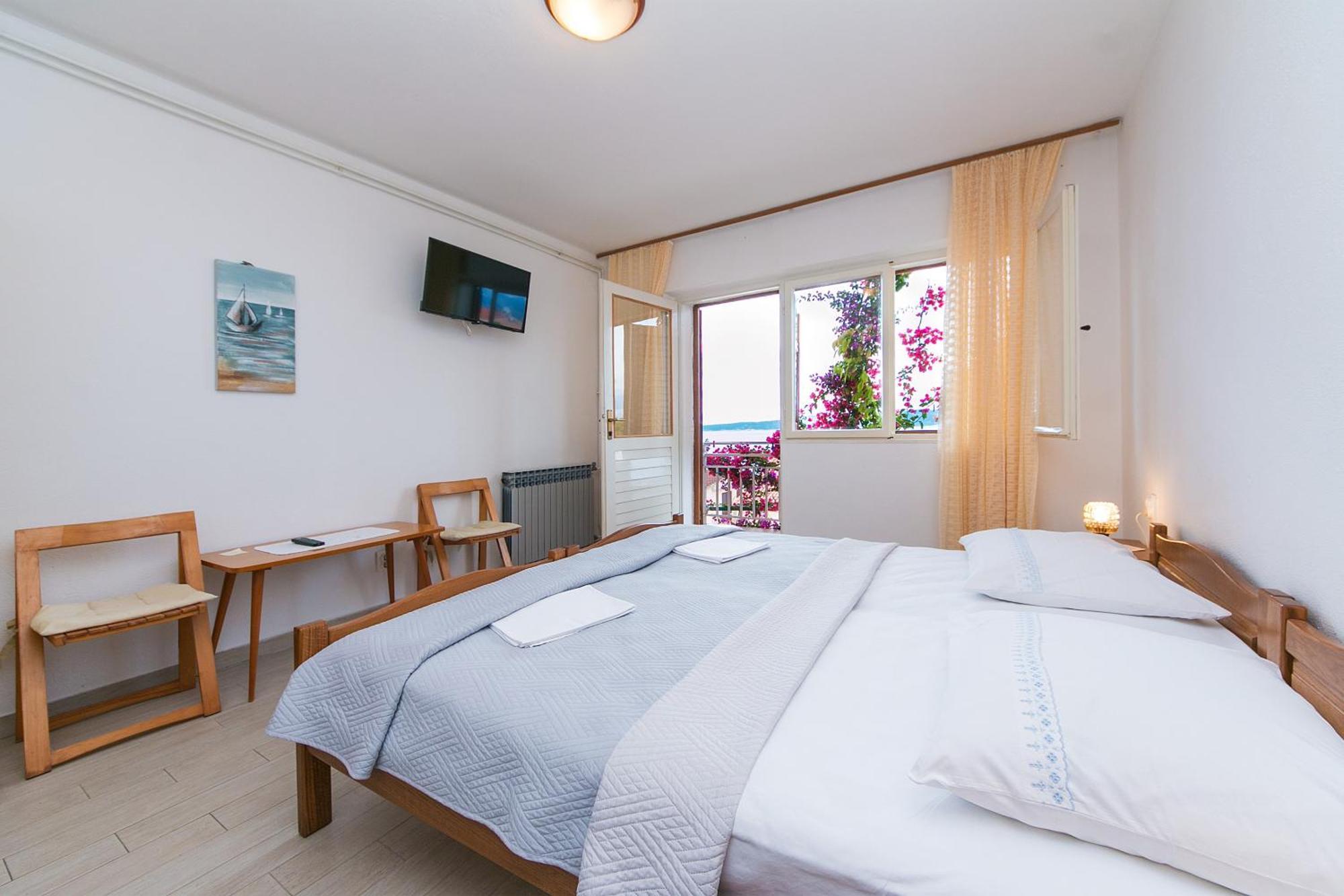 Apartments And Rooms By The Sea Brela, Makarska - 2752 객실 사진