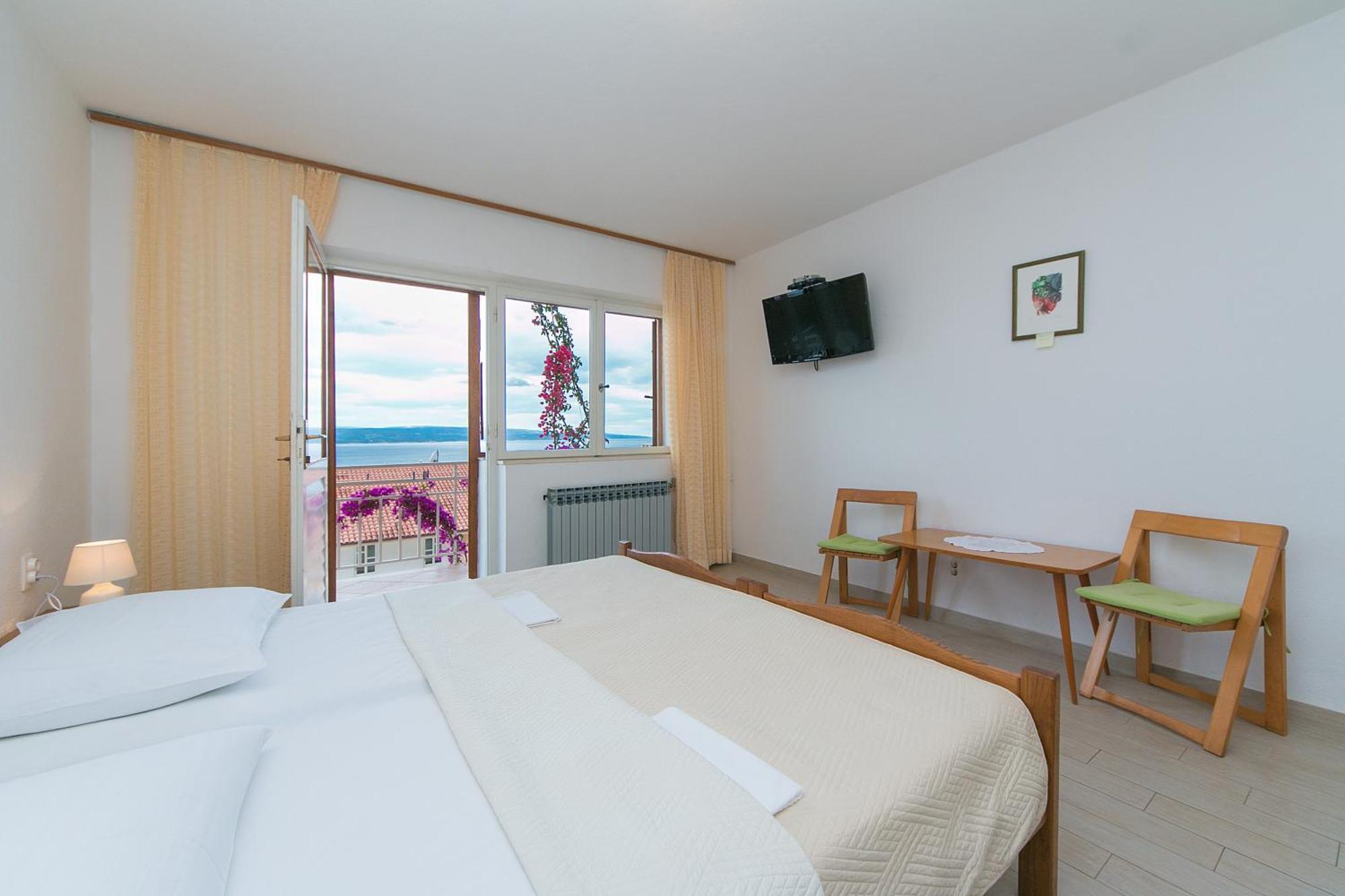 Apartments And Rooms By The Sea Brela, Makarska - 2752 객실 사진