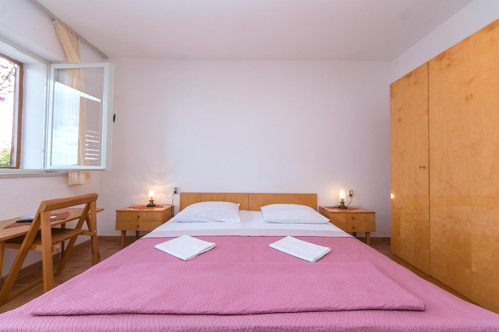 Apartments And Rooms By The Sea Brela, Makarska - 2752 객실 사진