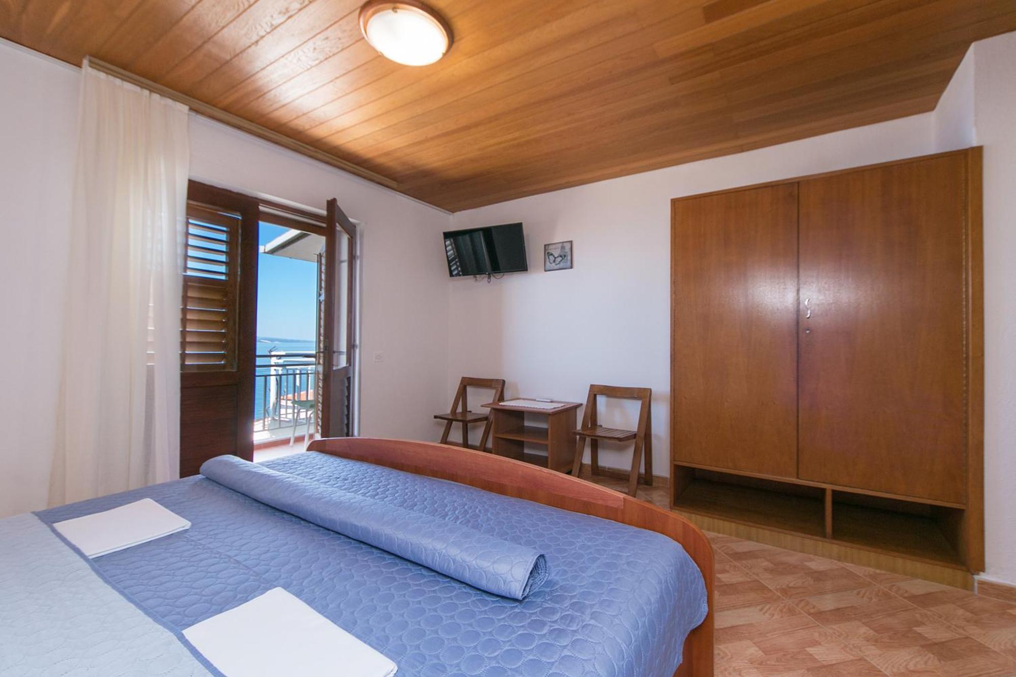 Apartments And Rooms By The Sea Brela, Makarska - 2752 객실 사진