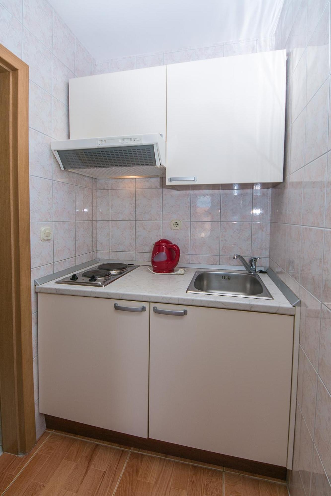 Apartments And Rooms By The Sea Brela, Makarska - 2752 외부 사진