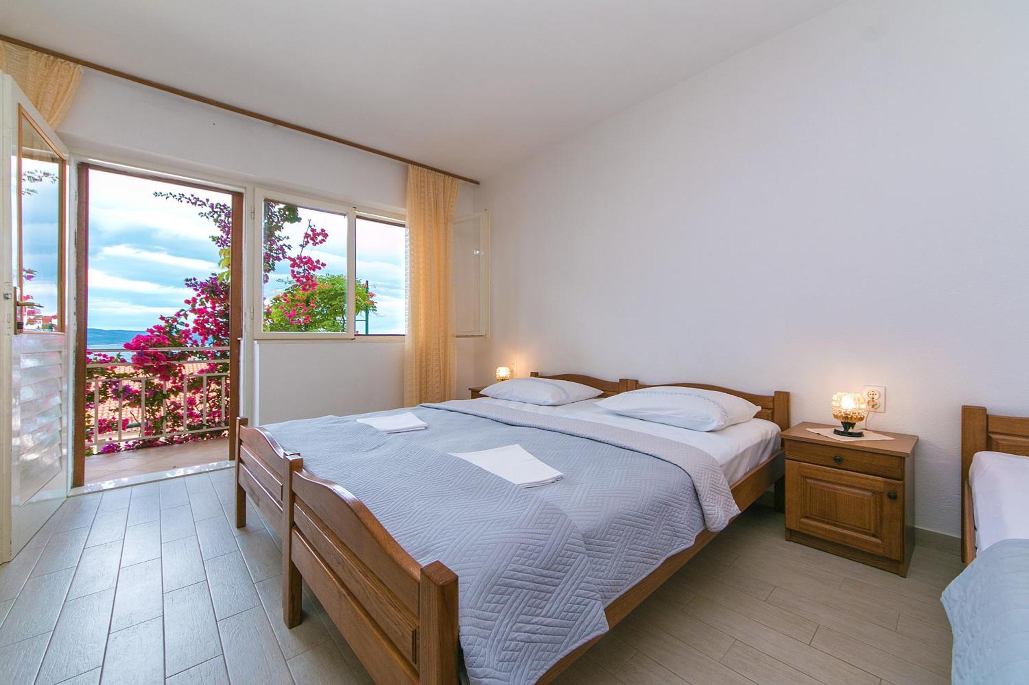 Apartments And Rooms By The Sea Brela, Makarska - 2752 외부 사진