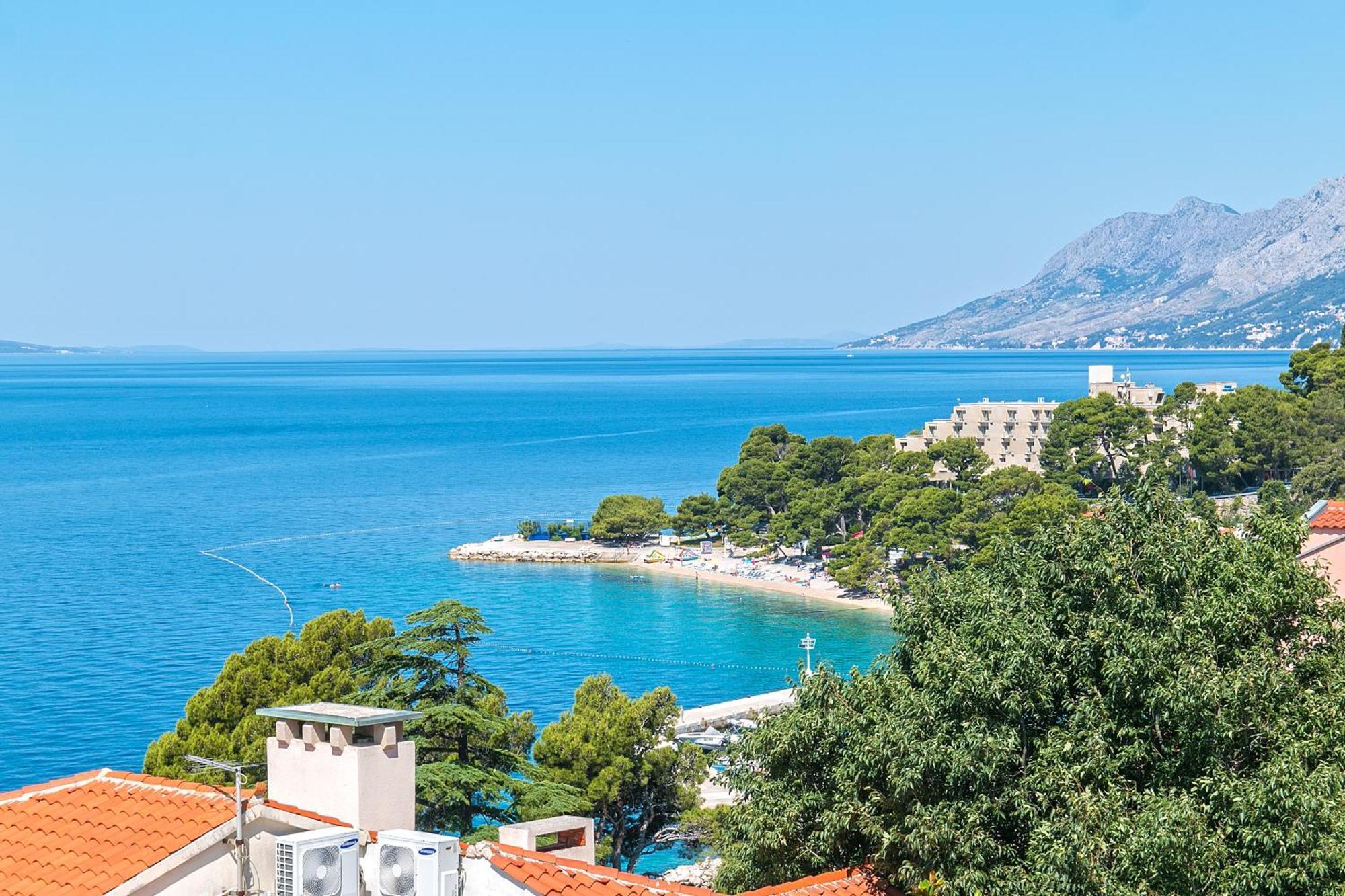 Apartments And Rooms By The Sea Brela, Makarska - 2752 외부 사진