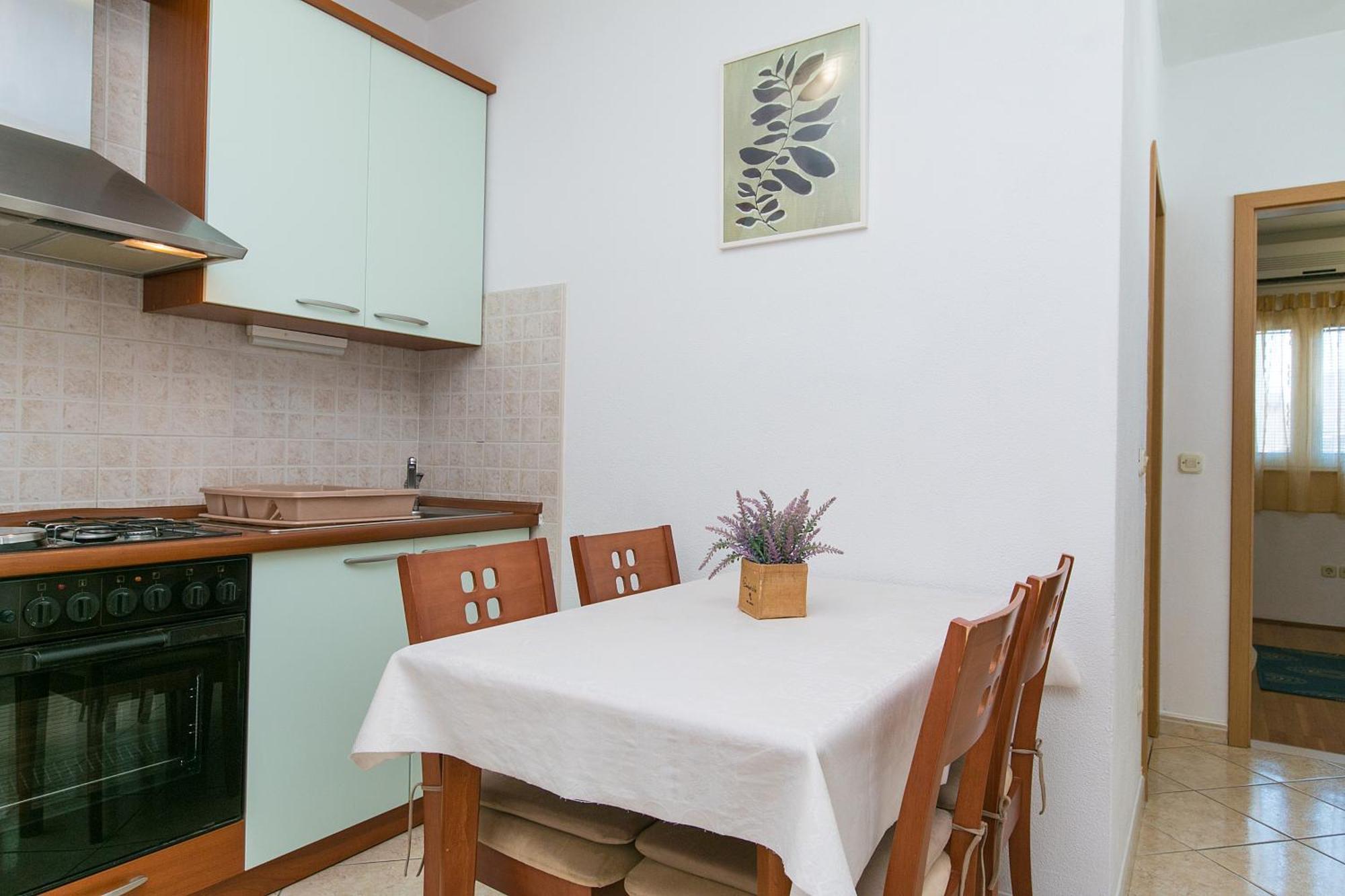 Apartments And Rooms By The Sea Brela, Makarska - 2752 외부 사진