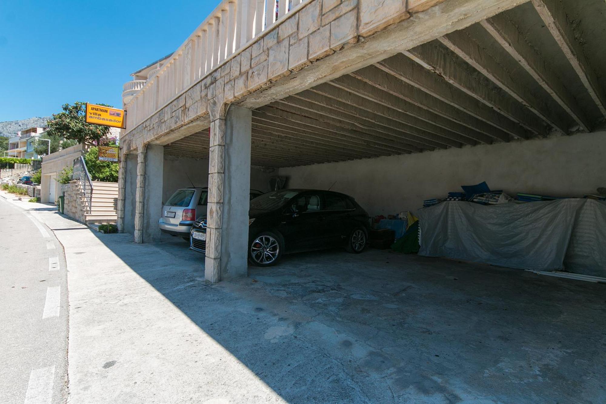 Apartments And Rooms By The Sea Brela, Makarska - 2752 외부 사진