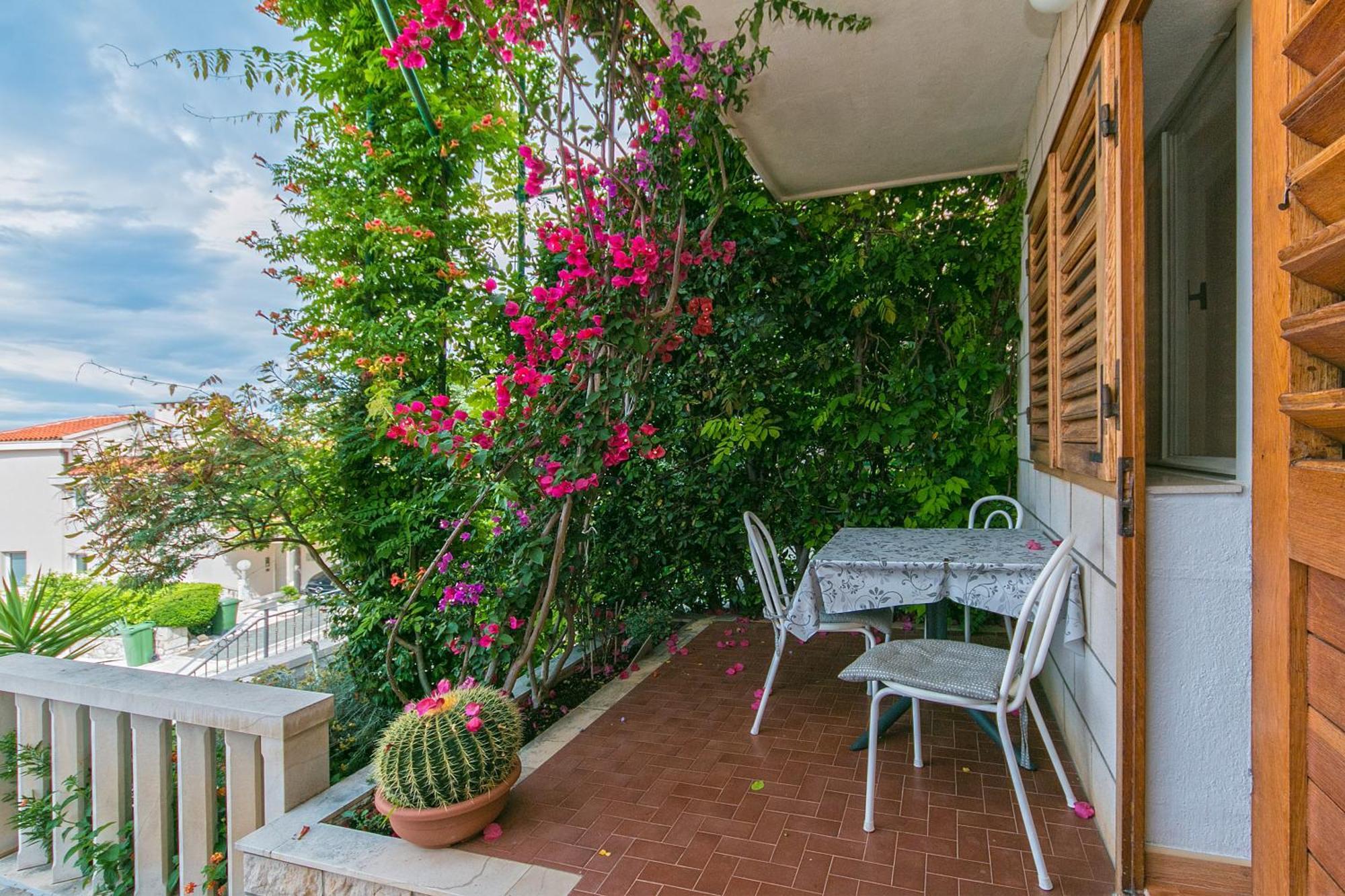 Apartments And Rooms By The Sea Brela, Makarska - 2752 외부 사진