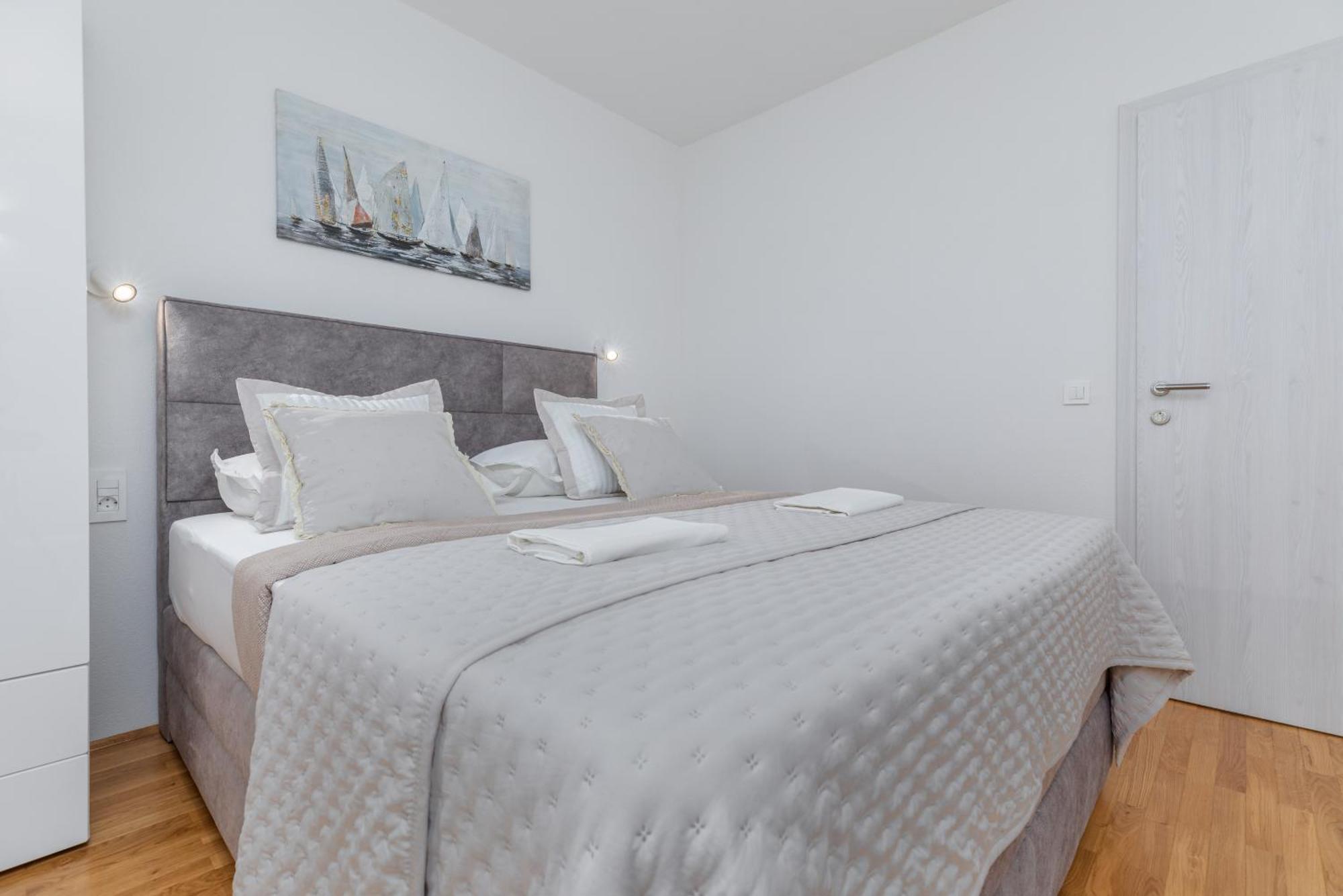 Apartments And Rooms By The Sea Brela, Makarska - 2752 객실 사진